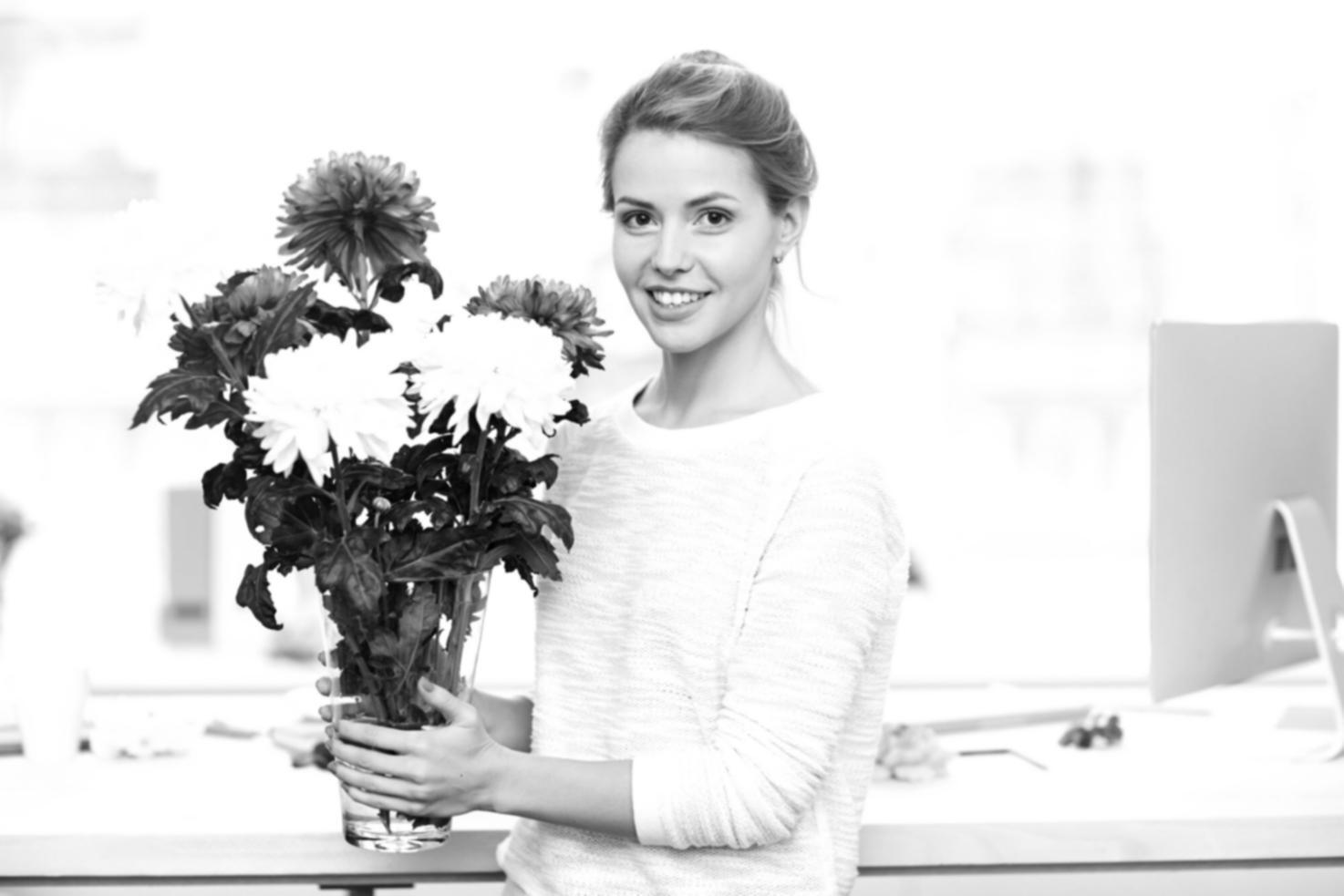 Detail of floral composition technique demonstration at Gevilux studio