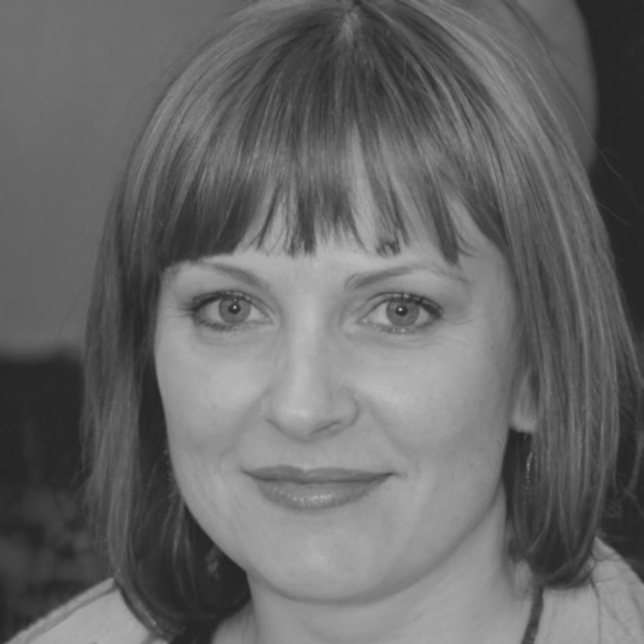 Portrait of Ruxandra Pavlenko, Lead Floral Instructor at Gevilux